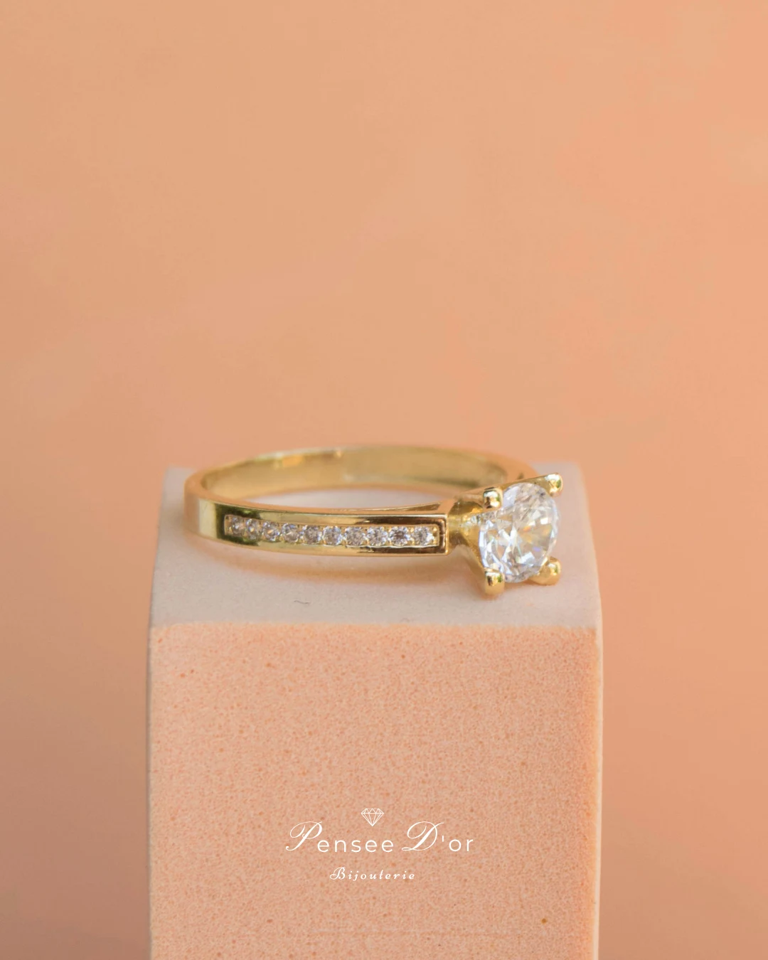 Bague Solitaire Évidence on Or