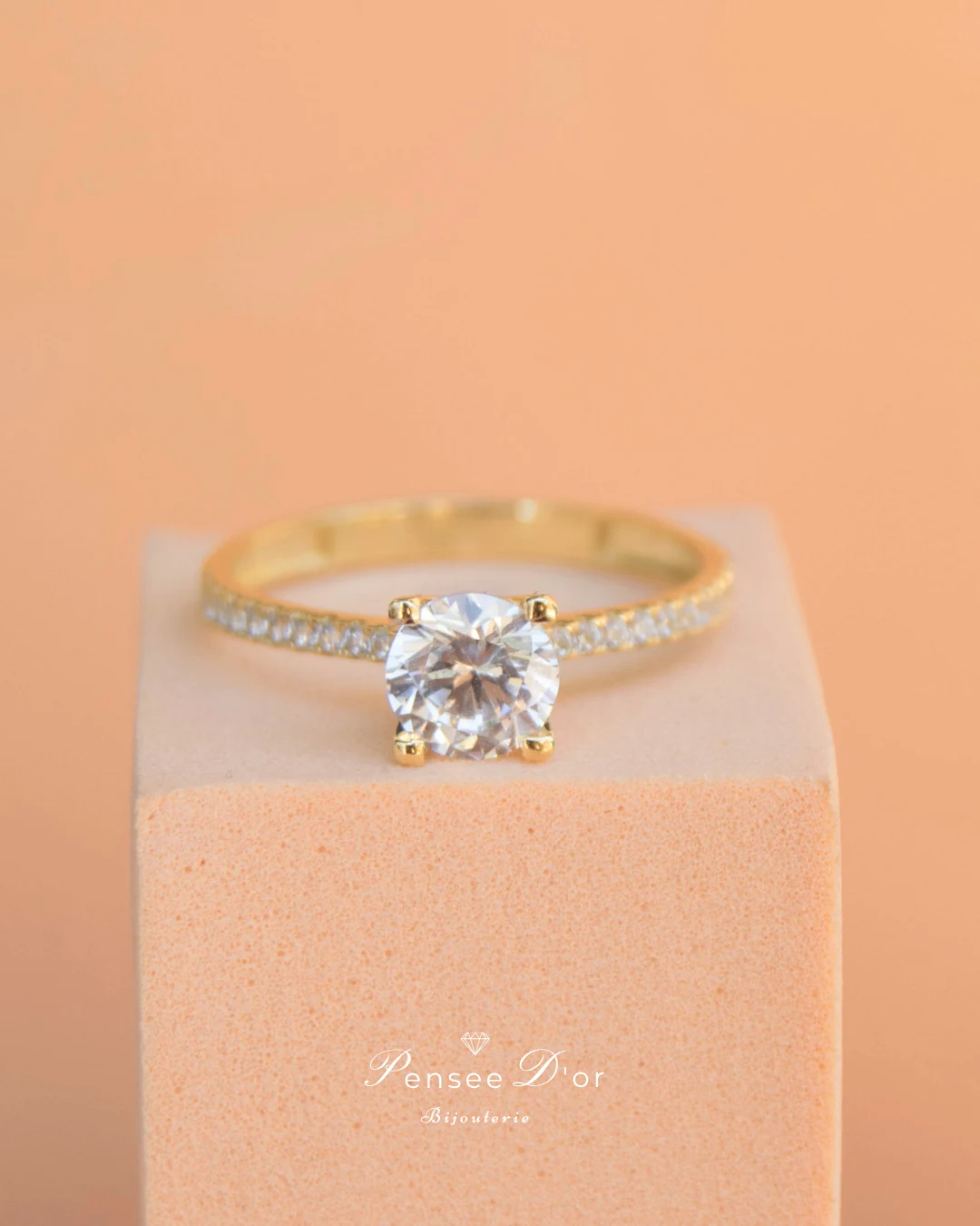 Bague Solitaire Nova on Or